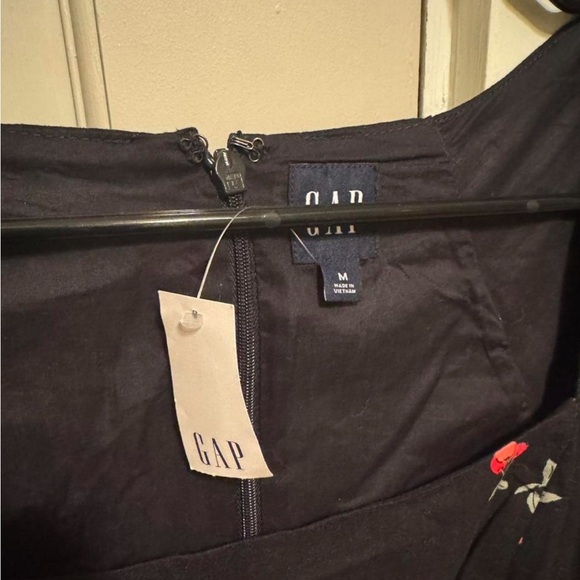 GAP Black Cherry Print linen blend cap sleeve Mini Dress Medium NWT - Picture 3 of 5